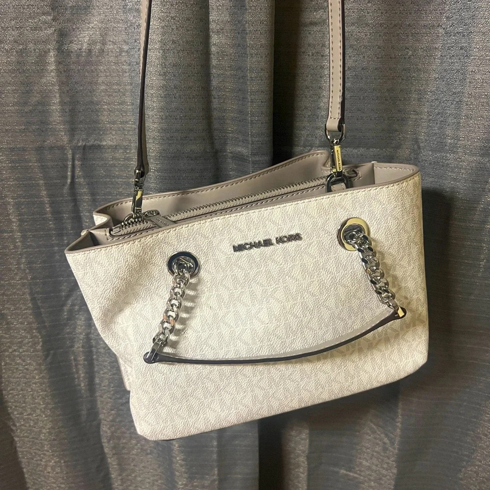 Michael Kors Cream Shoulder Bag